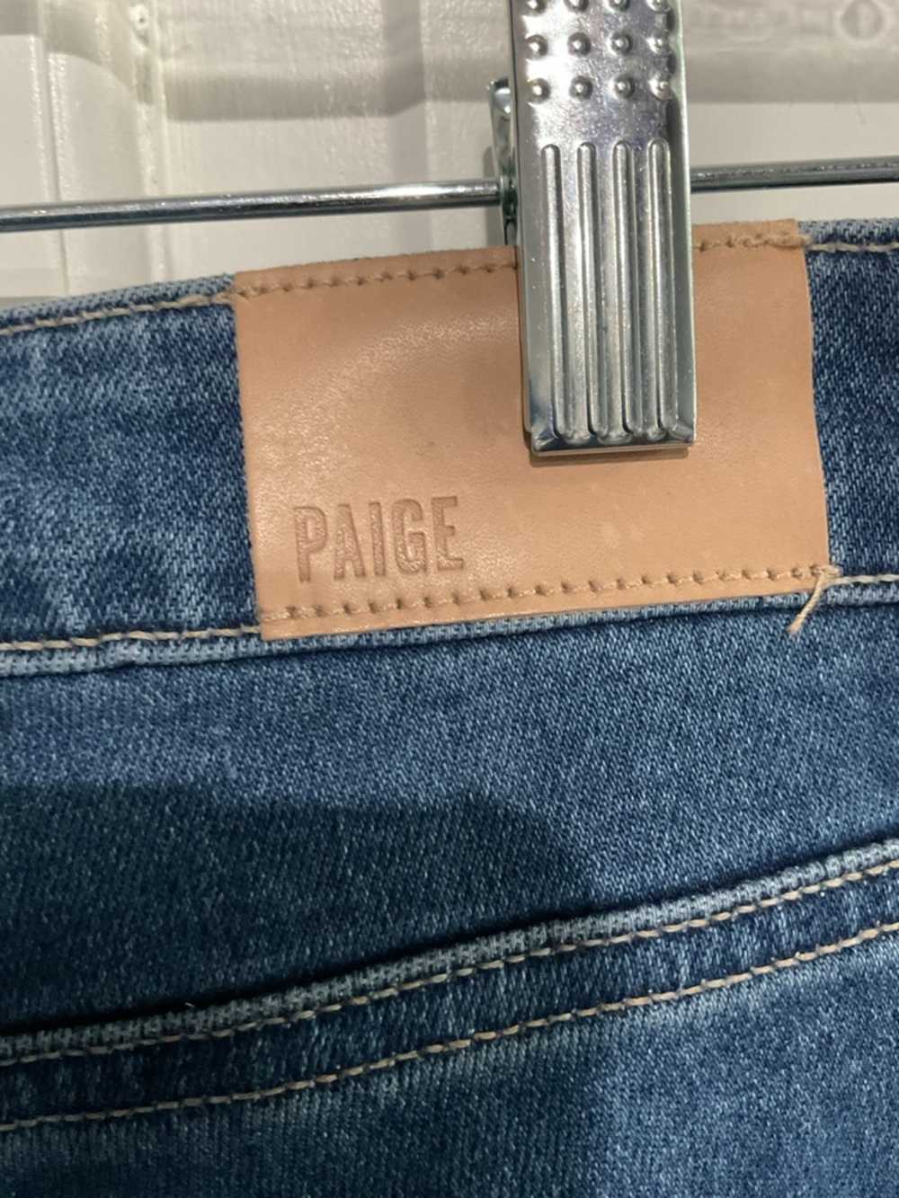 NWT PAIGE Cindy Bay Straight-Leg Jeans in Medium Blue Wash Destroyed Hem Size 24 - Picture 6 of 7